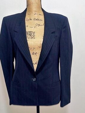 Austin Reed Navy Wool blue pinstripe blazer with a classic fit 10